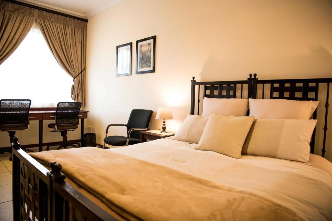 Amohela Guesthouse Midrand Exterior photo