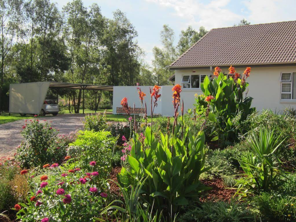 Amohela Guesthouse Midrand Exterior photo
